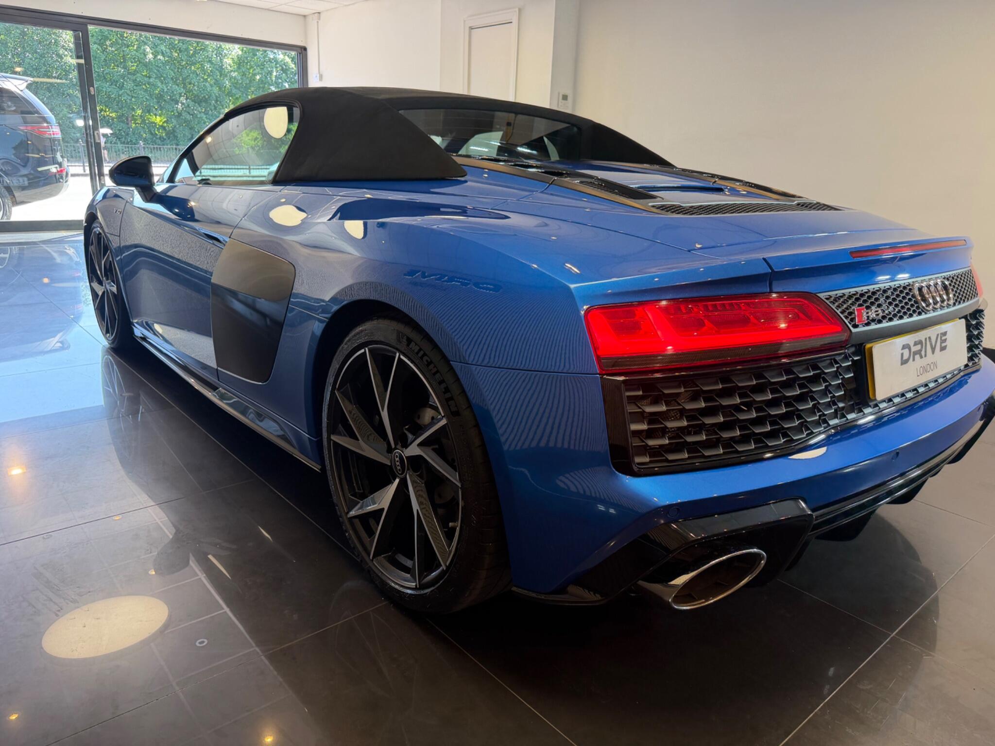Audi R8